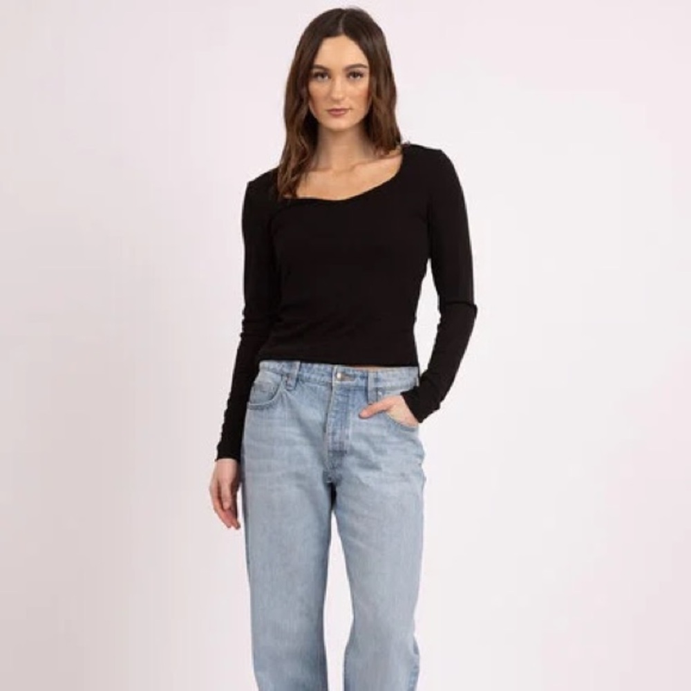 BOOTLEGGER anika sweetheart neck top